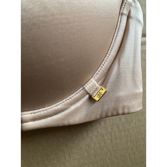 Victoria’s secret bra 34d very sexy strapless - Picture 2 of 4